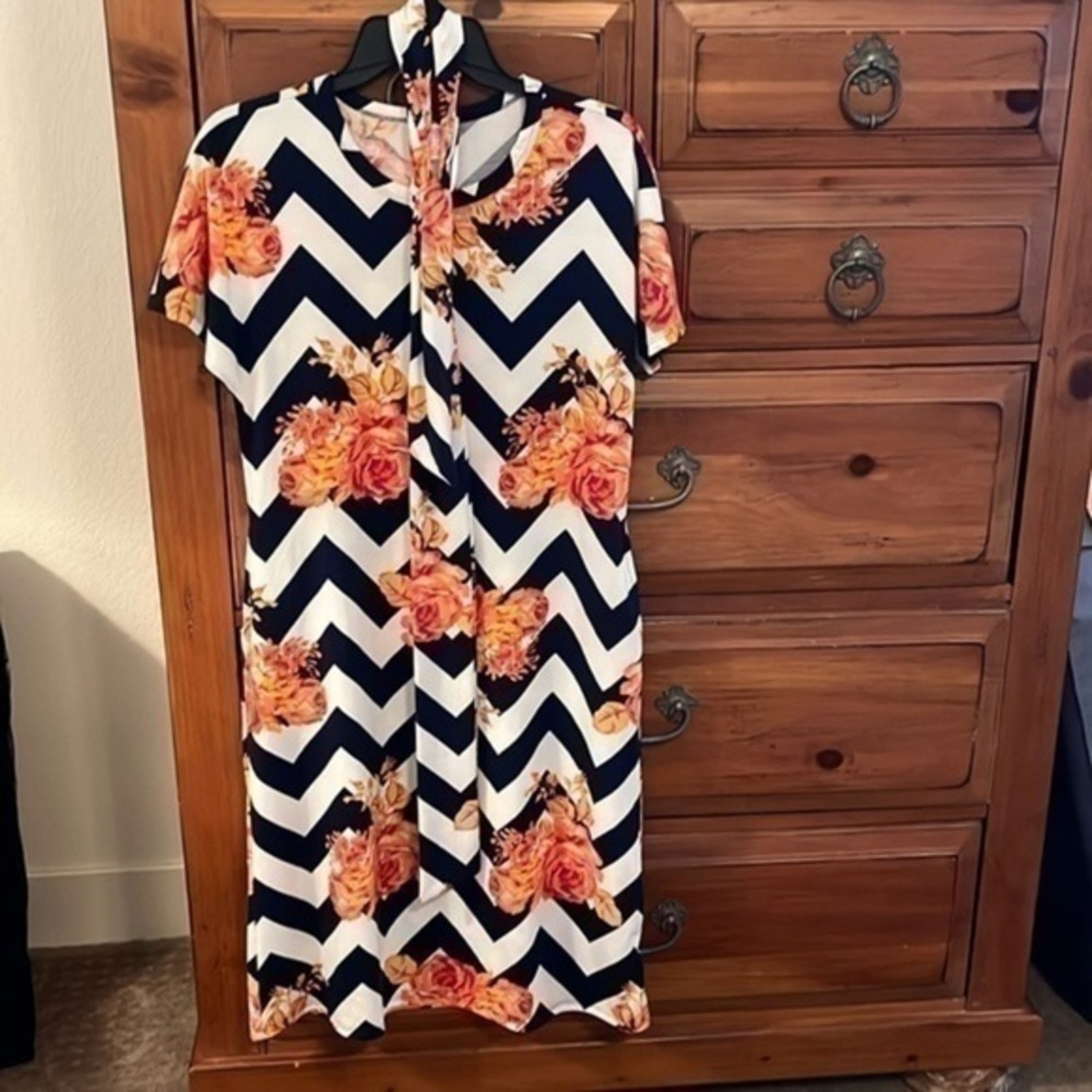 LuLaRoe Women’s Blue, White and Orange Floral Dress Size Small EUC